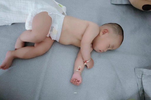 鞍山怀孕肚子撑的难受